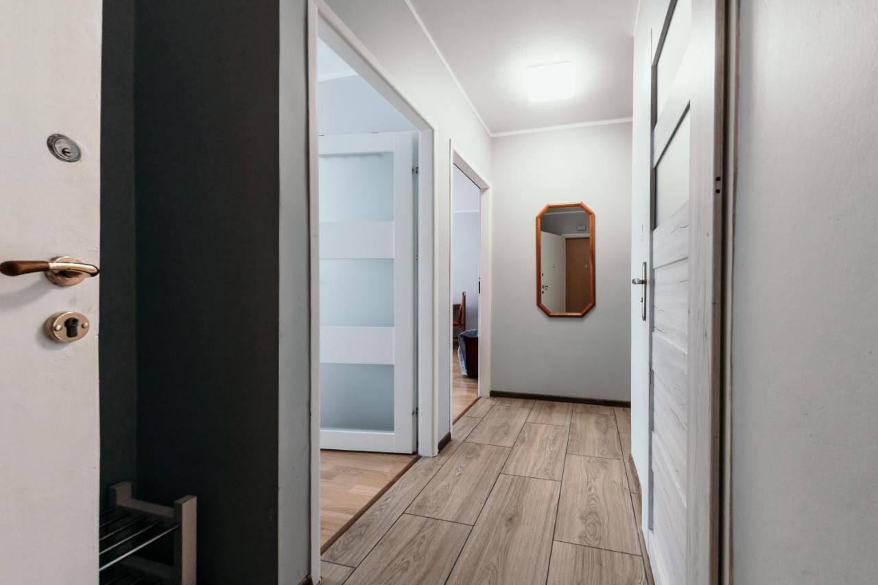 Spacious 3 Bedroom Apartament Near Olivia Business Center 格但斯克 外观 照片